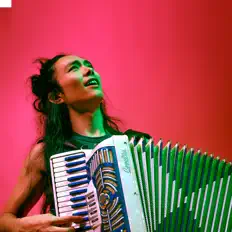 Écoutez Theo Mizú, regardez des vidéoclips, lisez la biographie, consultez les dates de tournée et plus encore !