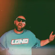 Monsta Mackを聴いたり、ミュージックビデオを鑑賞したり、経歴やツアー日程などを確認したりしましょう！