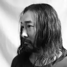 聆聽 Shinya Sugimoto、觀看音樂影片、閱讀小傳、查看巡演日期等！