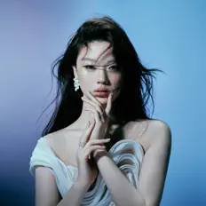 Dengarkan Shan Yichun, tonton video musik, baca bio, lihat tanggal tur & lainnya!