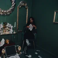 undefined dinle, müzik videolarını izle, biyografisini oku, tur tarihlerini ve daha fazlasını gör!