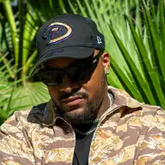 New Rari을(를) 듣고, 뮤직 비디오를 보고, 약력을 읽고, 투어 일정 등을 확인하세요!