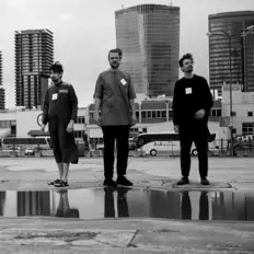 收听 Teleport Collective、观看音乐视频、阅读小传、查看巡演日期等 ！