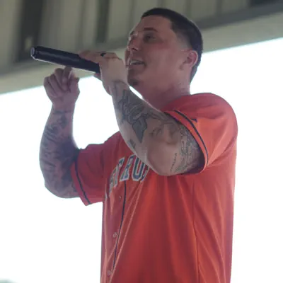 Listen to Real Dee-Z, watch music videos, read bio, see tour dates & more!