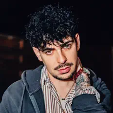 Vik Faded을(를) 듣고, 뮤직 비디오를 보고, 약력을 읽고, 투어 일정 등을 확인하세요!