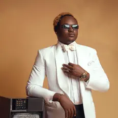 Dengarkan Snoweezy, tonton video musik, baca bio, lihat tanggal tur & lainnya!