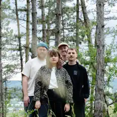 Escucha a FLIEDER, mira videos musicales, lee su biografía, consulta las fechas de las gira y más.