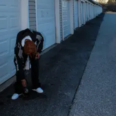 Dengarkan Keyglizzyy, tonton video musik, baca bio, lihat tanggal tur & lainnya!