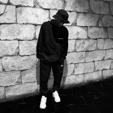 收听 Ta'Melo、观看音乐视频、阅读小传、查看巡演日期等 ！
