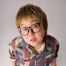 聆聽 啊飄、觀看音樂影片、閱讀小傳、查看巡演日期等！