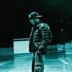 聆聽 KMO MUSIC、觀看音樂影片、閱讀小傳、查看巡演日期等！