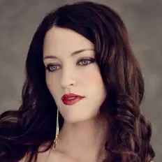 Dengarkan Alana Conway, tonton video musik, baca bio, lihat tanggal tur & lainnya!