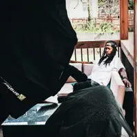 undefined: песни, клипы, биография, даты выступлений и многое другое.