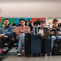 Dengarkan Ten Hands High, tonton video musik, baca bio, lihat tanggal tur & lainnya!