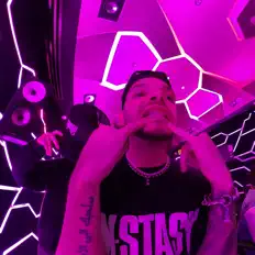 Listen to SkipOnDaBeat, watch music videos, read bio, see tour dates & more!
