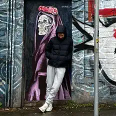 聆聽 VS Prjct、觀看音樂影片、閱讀小傳、查看巡演日期等！