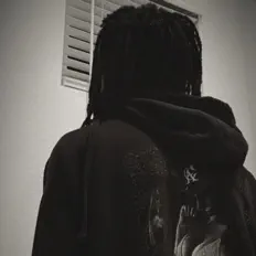 Hör dir Yungtkrazy an, schau dir Musikvideos an, lies die Biografie, finde Tourdaten und mehr!