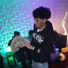 ATX Kingを聴いたり、ミュージックビデオを鑑賞したり、経歴やツアー日程などを確認したりしましょう！