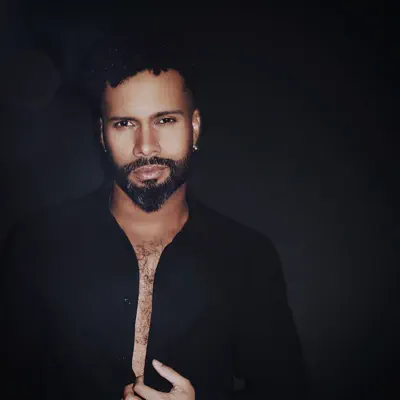 Listen to Ronny Mercedes, watch music videos, read bio, see tour dates & more!