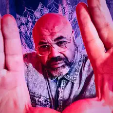 聆聽 Space Meat Radio、觀看音樂影片、閱讀小傳、查看巡演日期等！