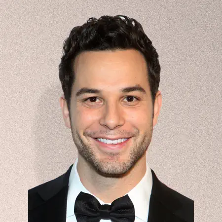 Skylar Astin