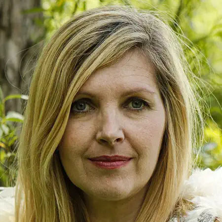 Sarah Cracknell