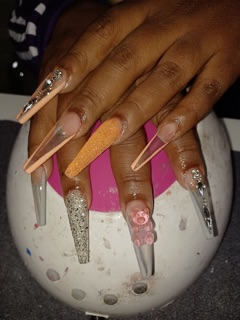 Elan Nails & Spa Photos