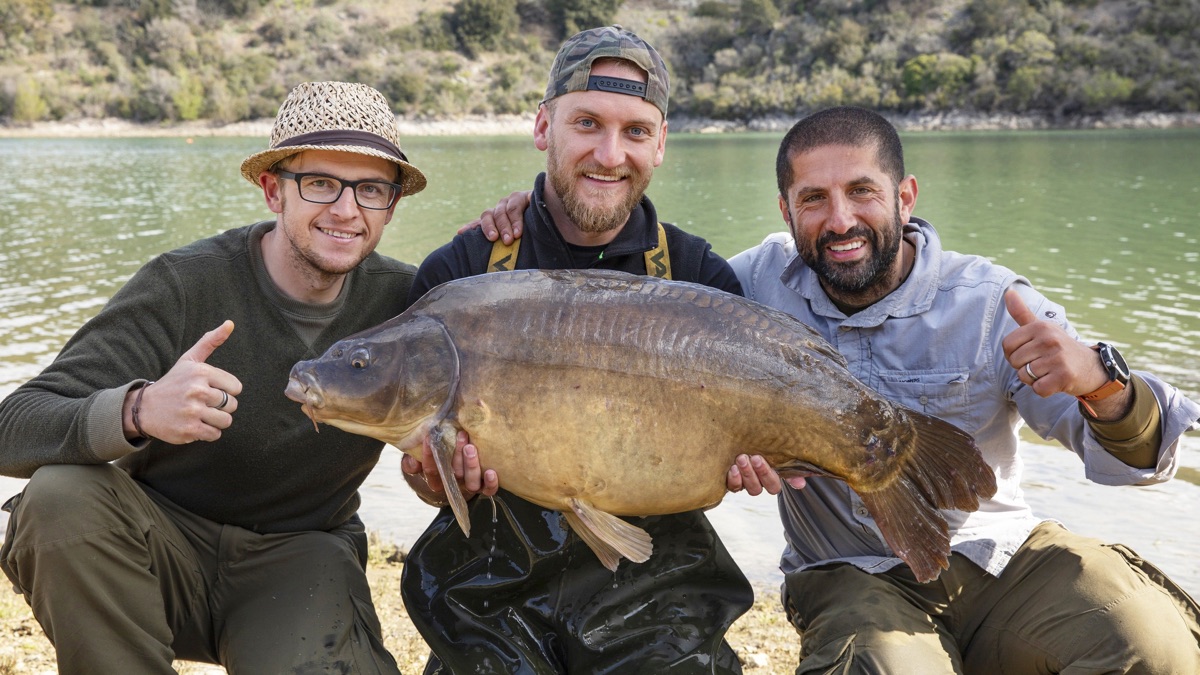 France Monster Carp (Season 4, Episode 4) Apple TV