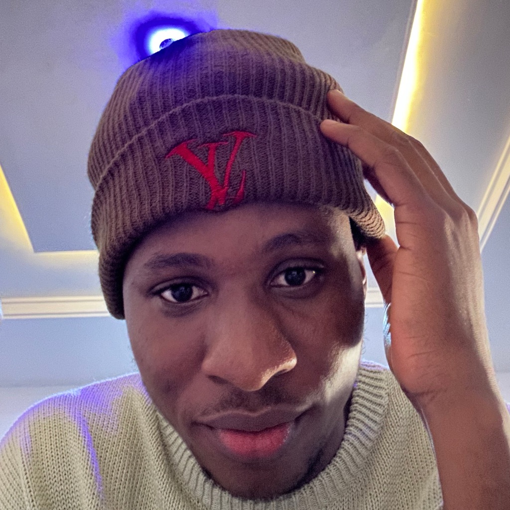 AppleMusic profile picture for @favourite