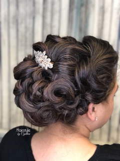 Cynthia Rodriguez – Aria Salon