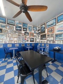 Bob's Giant Burgers Photos