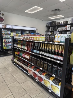 Essentials Vape and Smoke shop in Davenport, IA United States