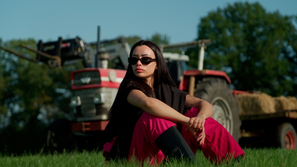 ‎Heels in the Ditch - Hakken over de sloot: influencers van streek ...