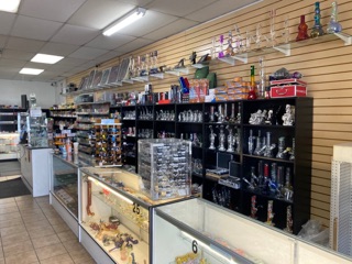 Lincoln Smoke Shop in Corona, CA United States
