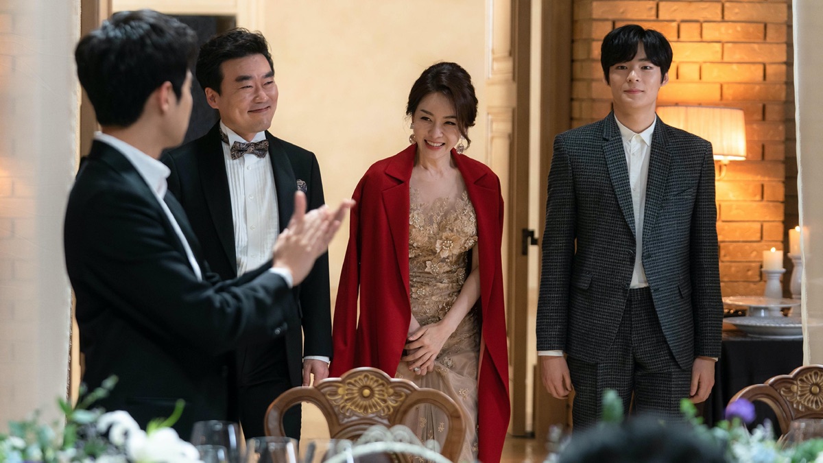 ‎Episode 1 - SKY Castle (Series 1, Episode 1) - Apple TV (KR)