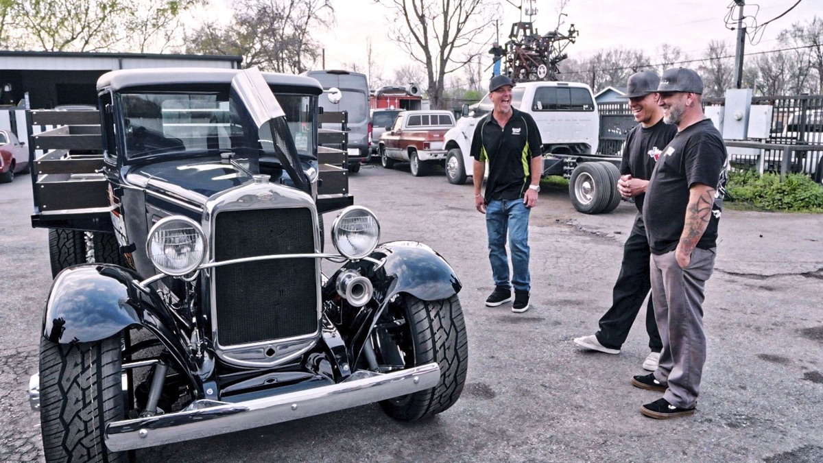 31 Ford Rebuilt Tough – Texas Metal (Season 7, Episode 9) - Apple TV (AU)