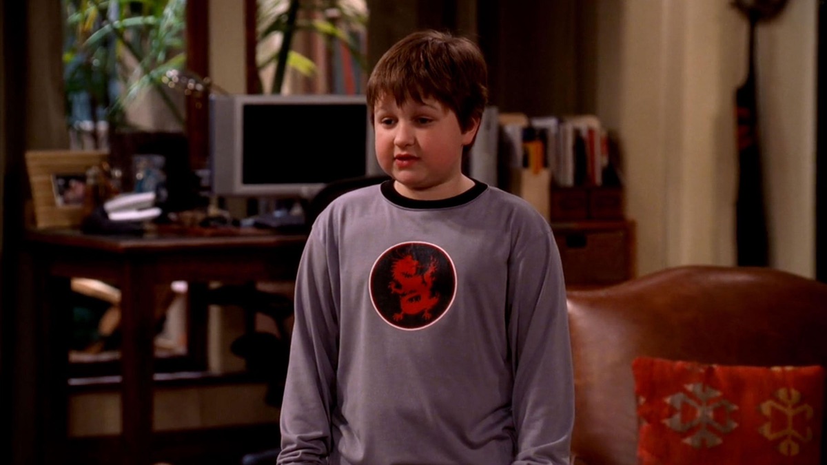 ‎Does This Smell Funny to You? - Two and a Half Men (Series 2, Episode ...