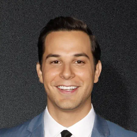 Skylar Astin