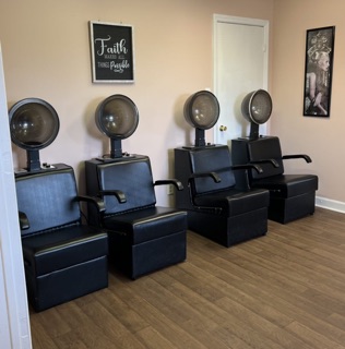 Betty Dominican Salon