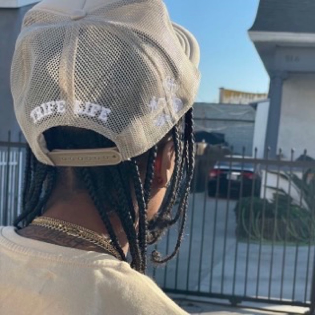 AppleMusic profile picture for @nonsense