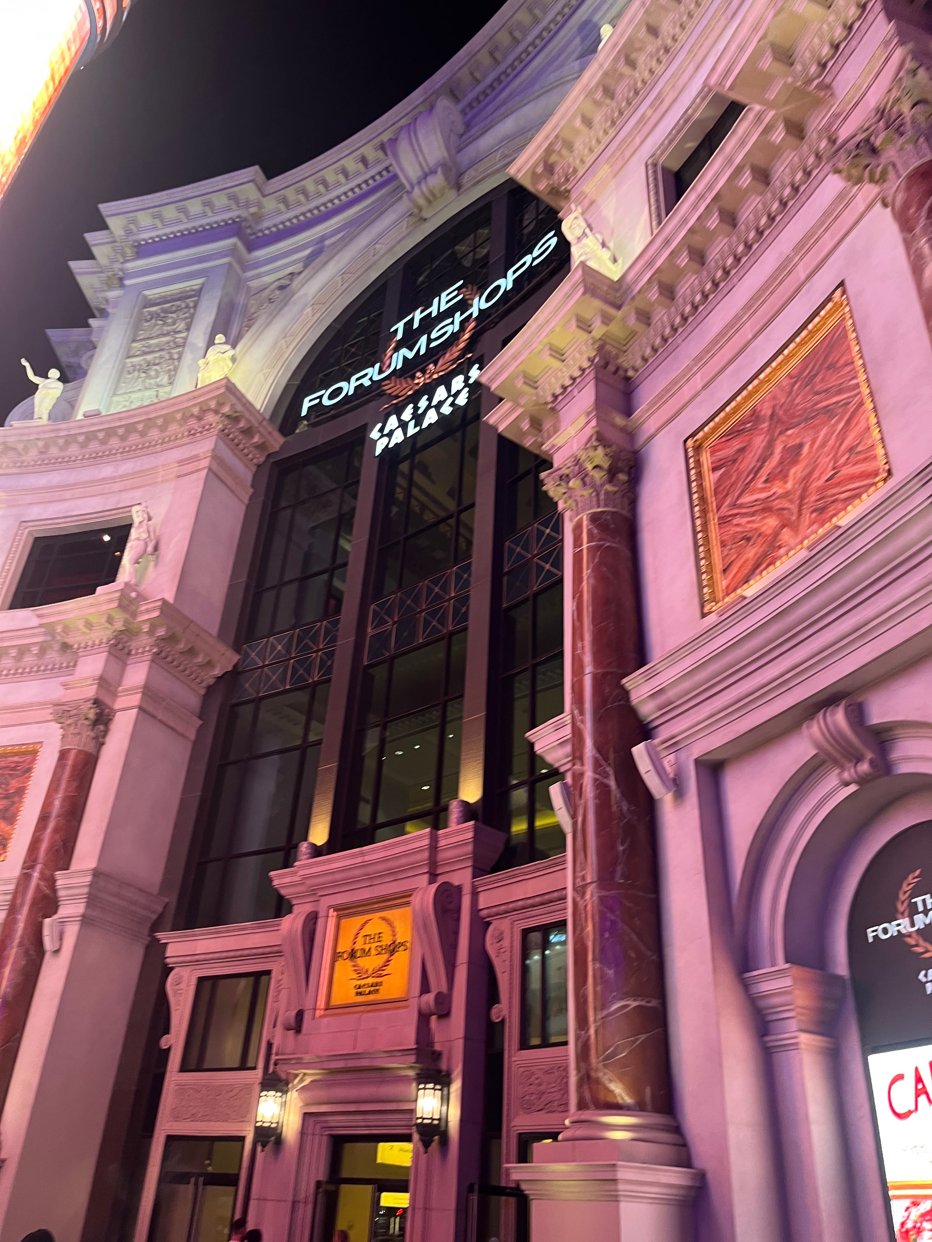 Apple at The Forum Shops at Caesars Palace® - A Shopping Center in