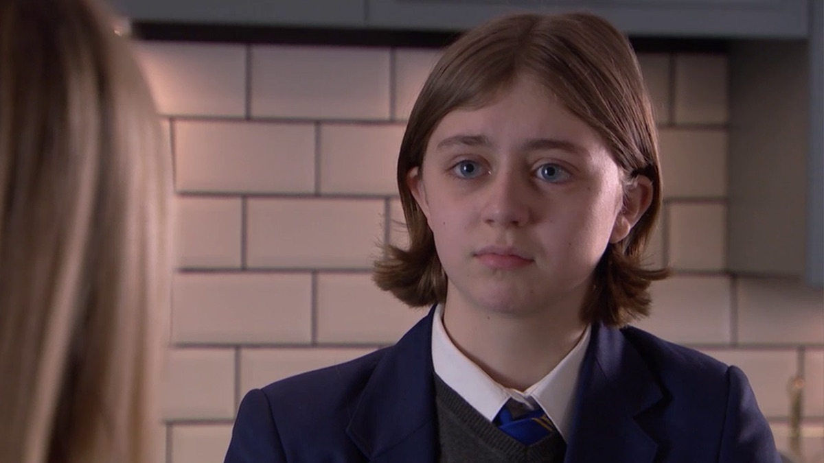 Thu 18 Apr 2024 - Hollyoaks (Series 30, Episode 79) - Apple TV (UK)