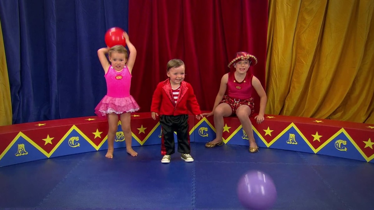 Balls! Baby Antonio's Circus (Season 1, Episode 17) Apple TV