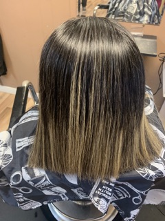 Maya Salon