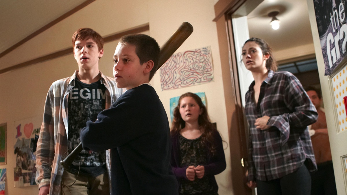 Killer Carl - Shameless (Series 1, Episode 6) - Apple TV (AR)