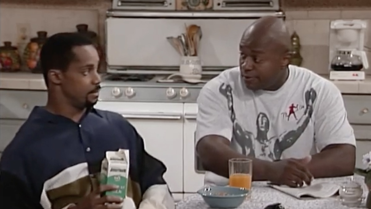 ‎Roc Works For Joey - Roc (Season 2, Episode 4) - Apple TV