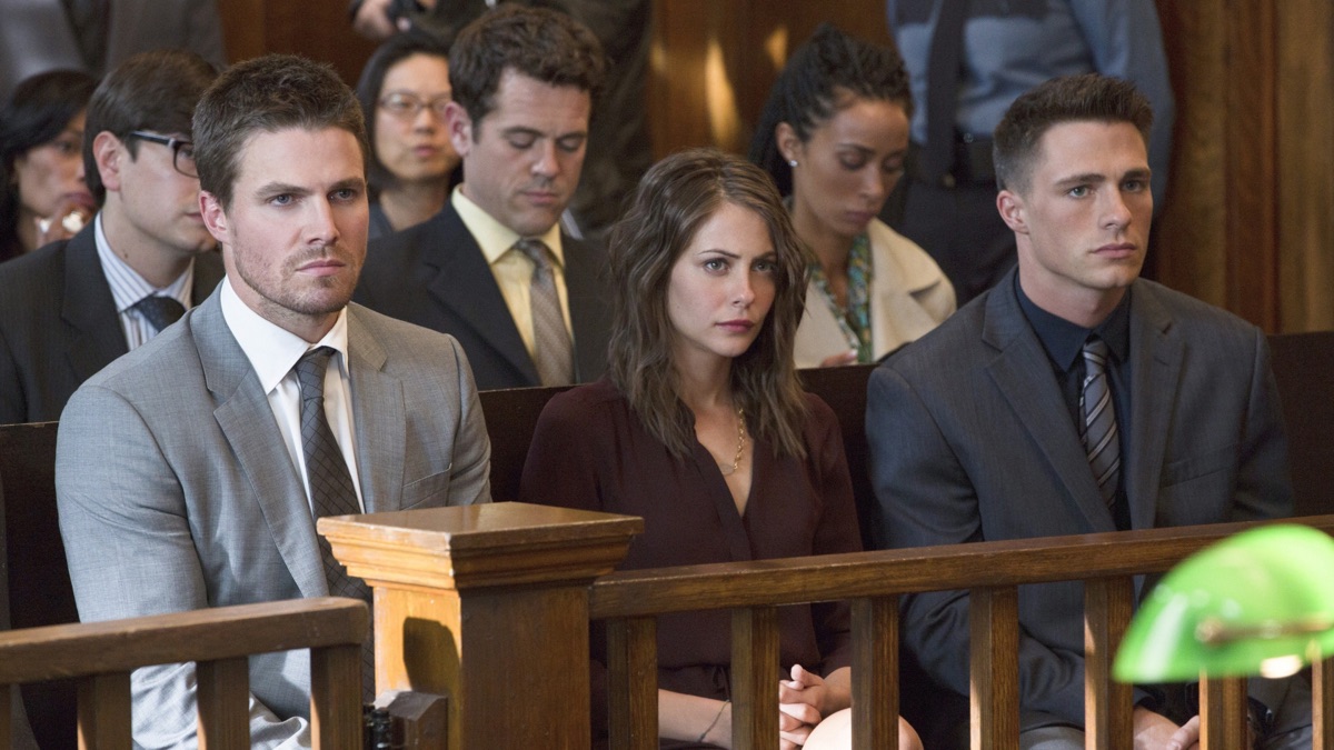 ‎State v. Queen - Arrow (Series 2, Episode 7) - Apple TV (IN)