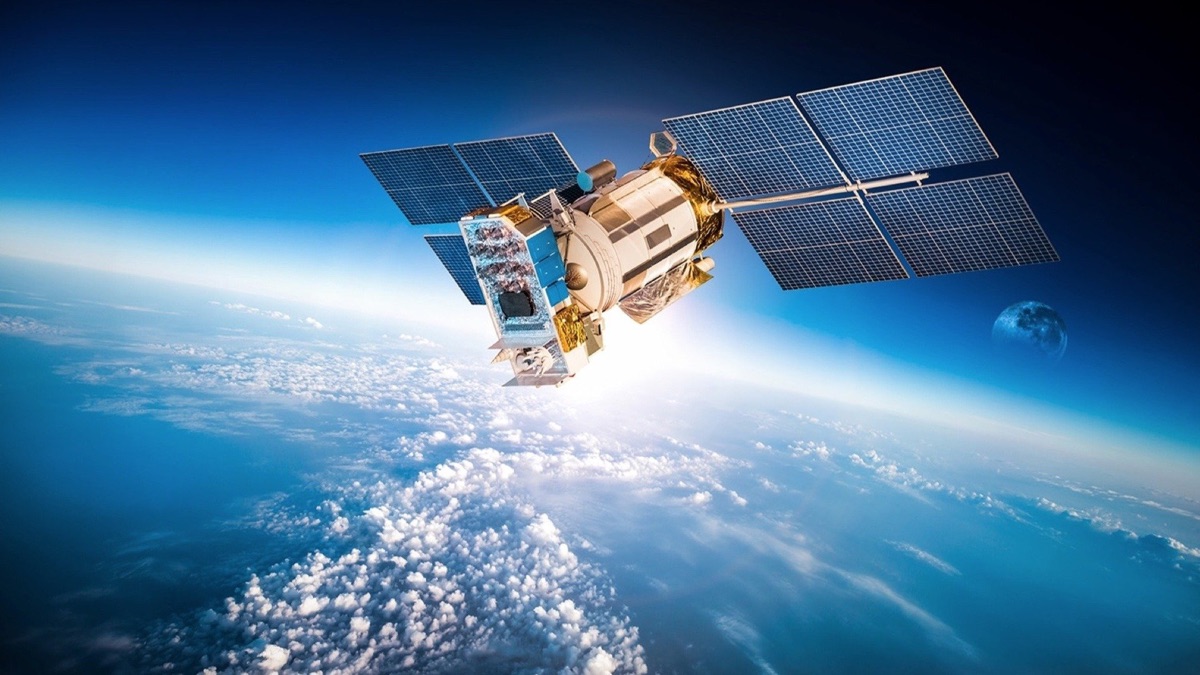 ‎How Satellites Track Severe Weather - The Science of Extreme Weather ...