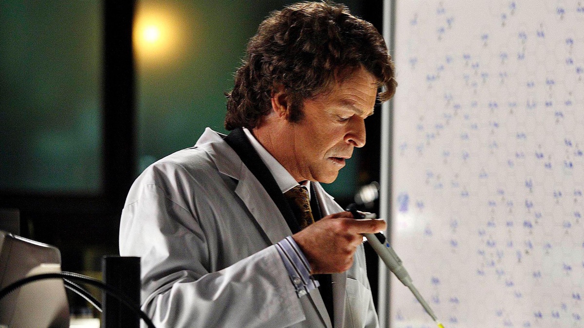 Peter - Fringe (Season 2, Episode 16) - Apple TV