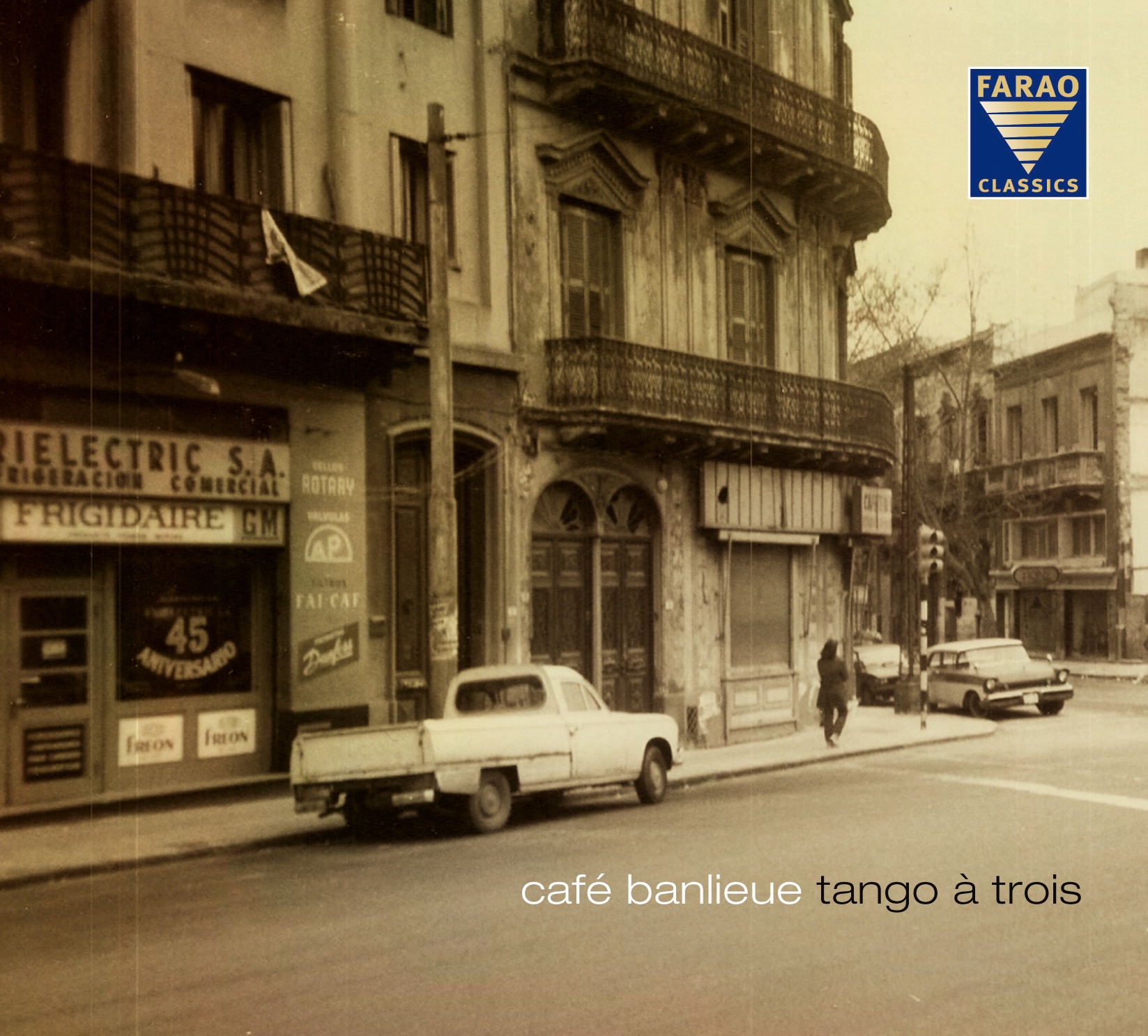 Café Banlieue by Tango à trois album cover